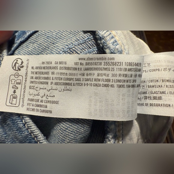 Hollister Light Blue Distressed Ultra High Rise Dad Straight Leg Jeans - 00/24R - Picture 6 of 7